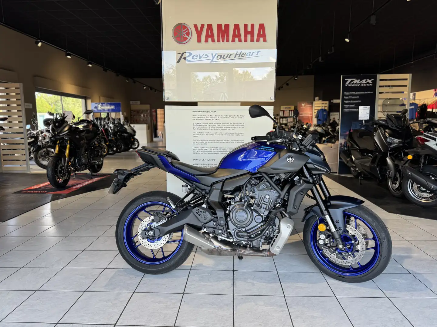 Yamaha MT-07 Blau - 1