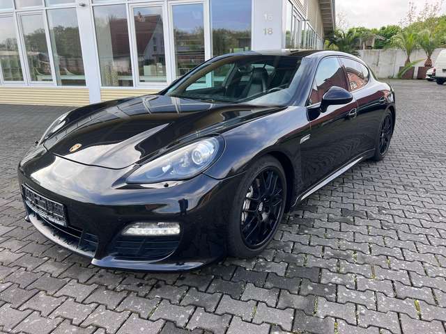 Porsche Panamera 4 S