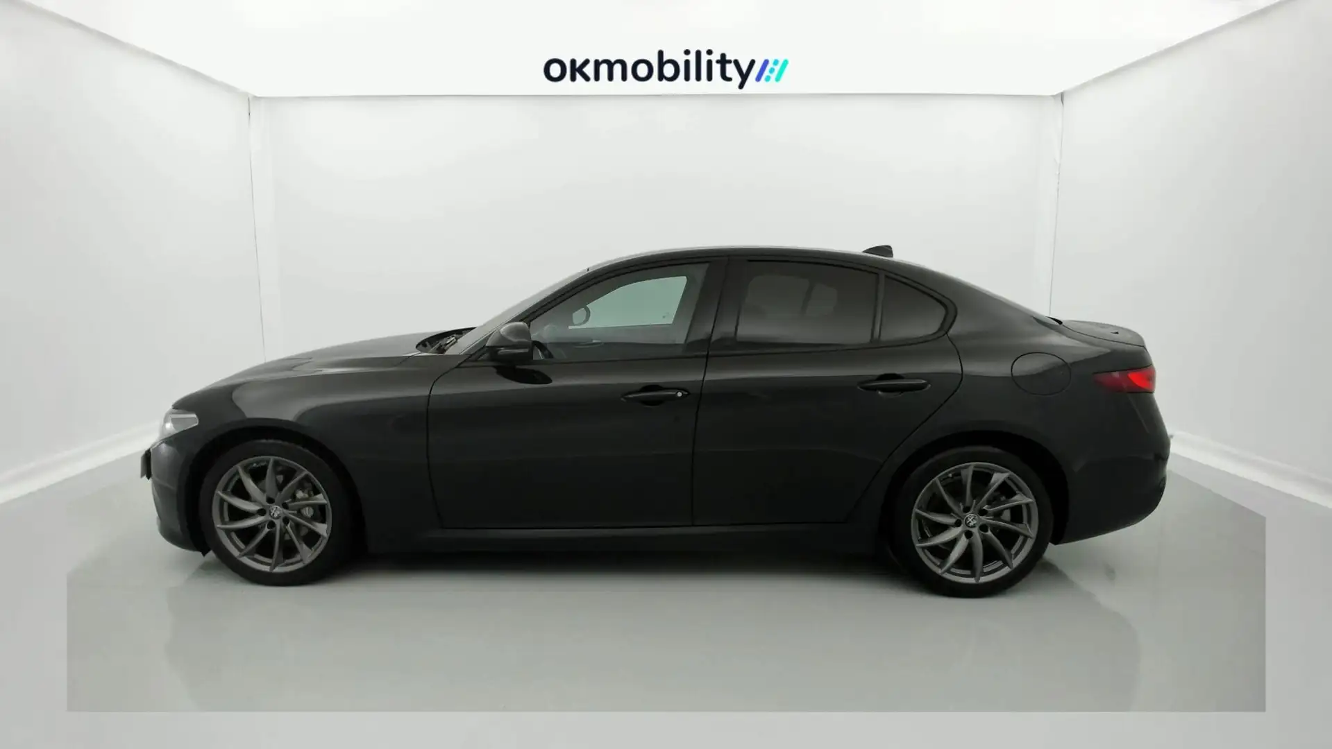 Alfa Romeo Giulia 2.2 Diesel Sprint Aut. 190 Zwart - 2