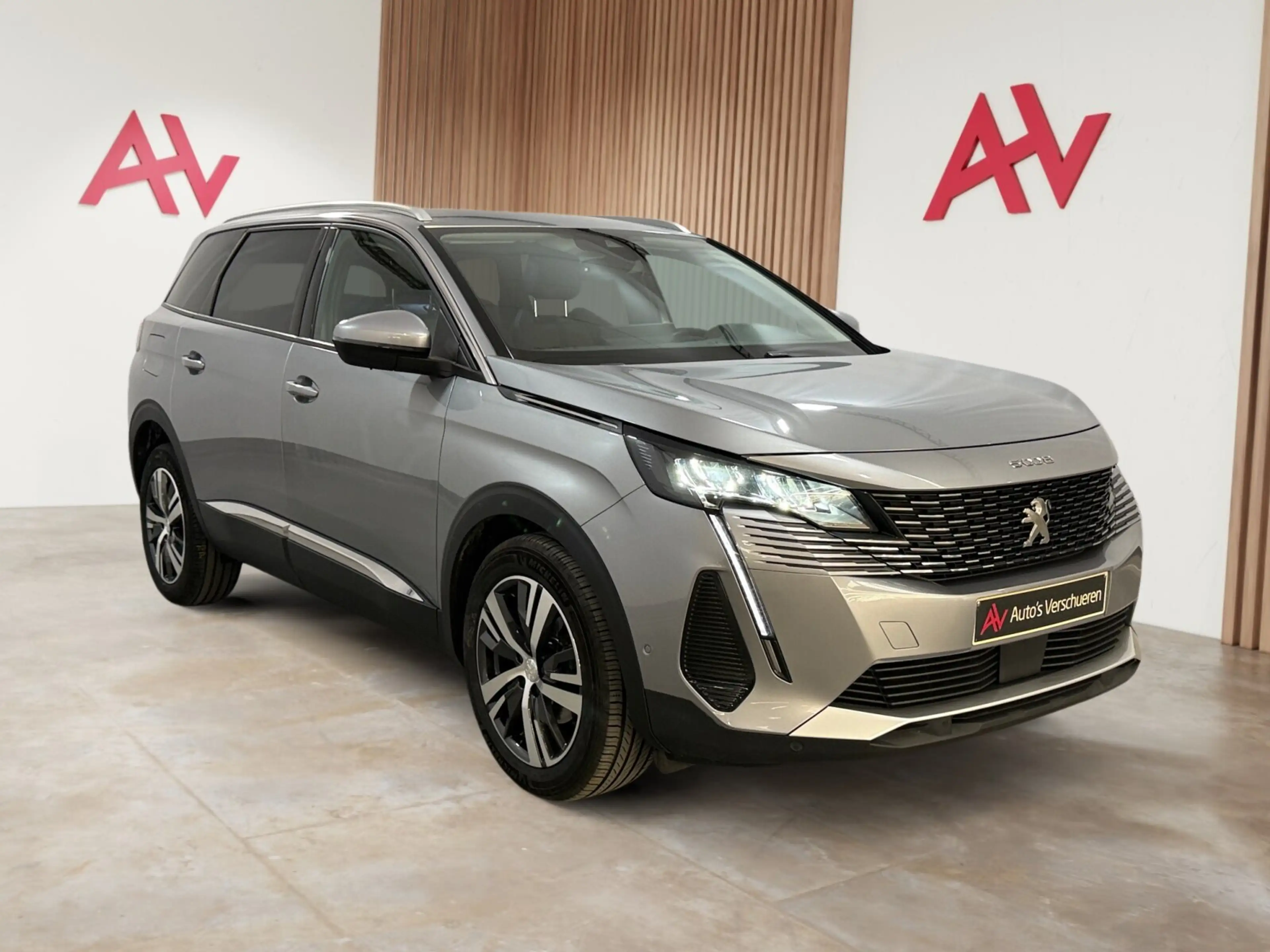 Peugeot 5008 Allure 1.2 PureTech EAT8 ** Navi/Carplay | Keyl... — photo 3