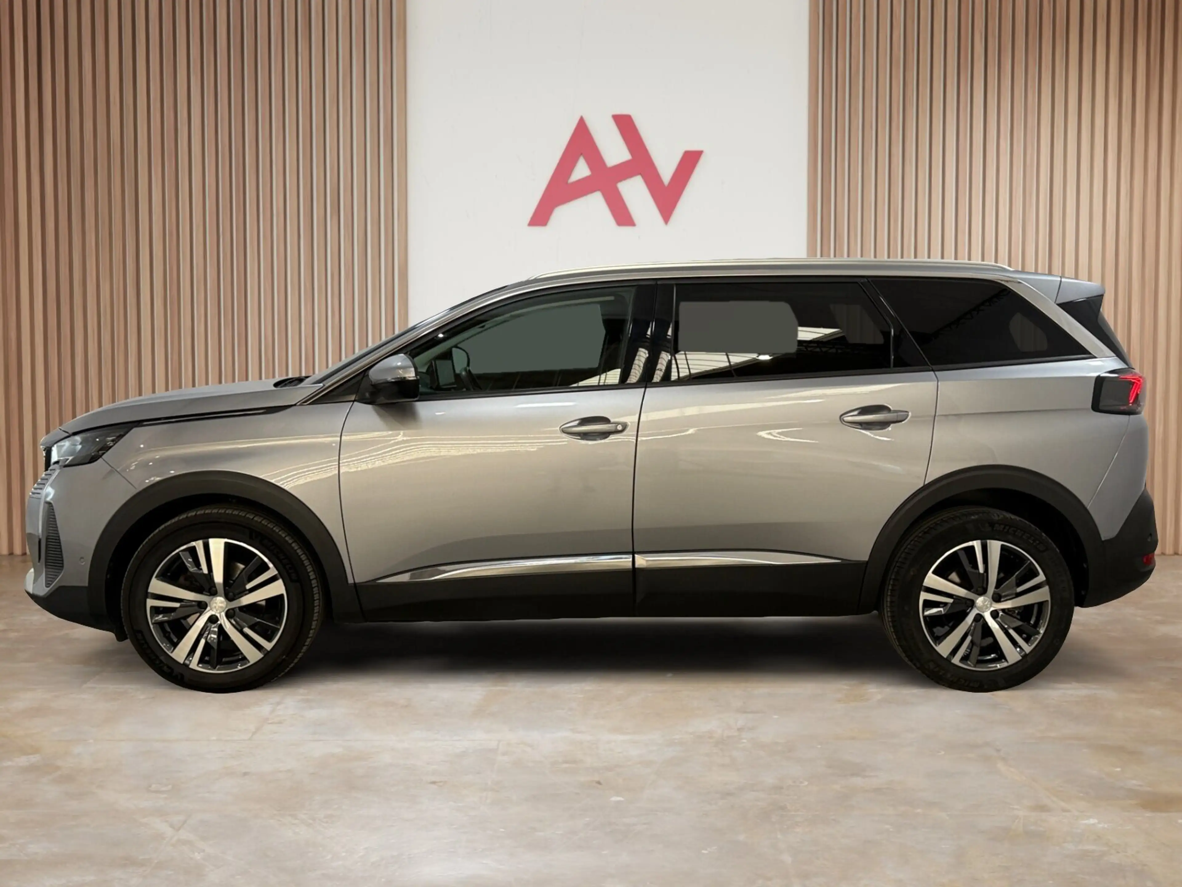Peugeot 5008 Allure 1.2 PureTech EAT8 ** Navi/Carplay | Keyl... — photo 10