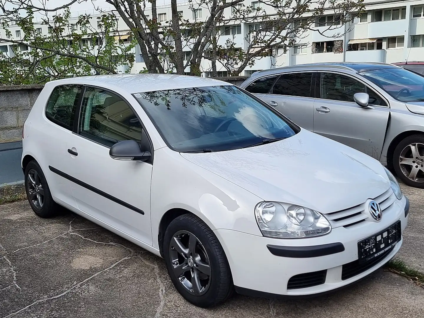 Volkswagen Golf Trendline 1,9 TDI DPF Blanc - 1