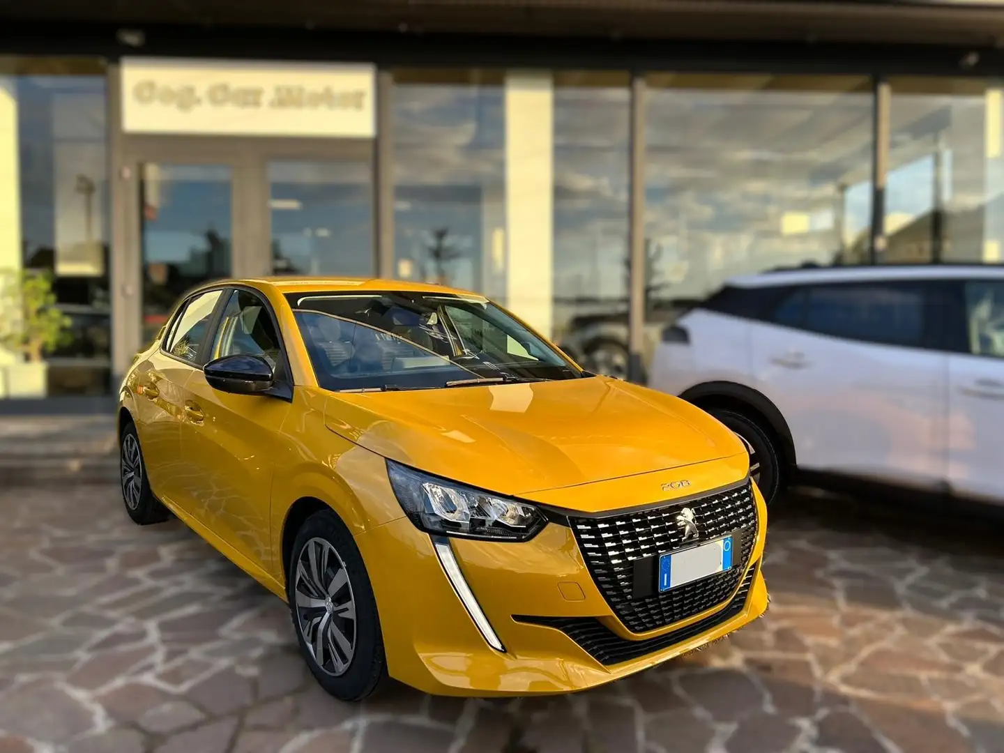 Peugeot 208 208 1.2 puretech Active Pack 75CV Gelb - 2