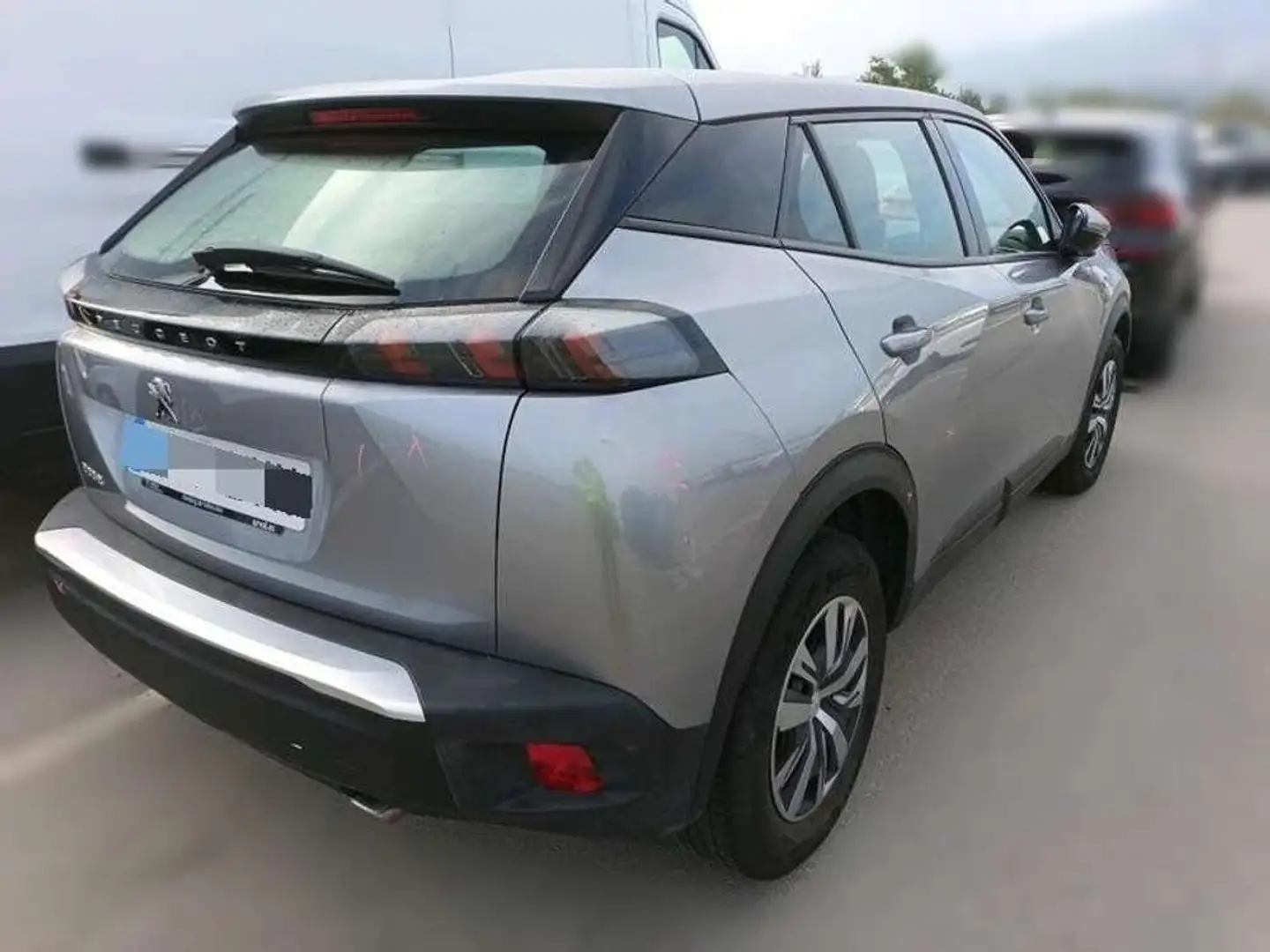 Peugeot 2008 1.6 BlueHDI S&S Active 100 Gris - 2