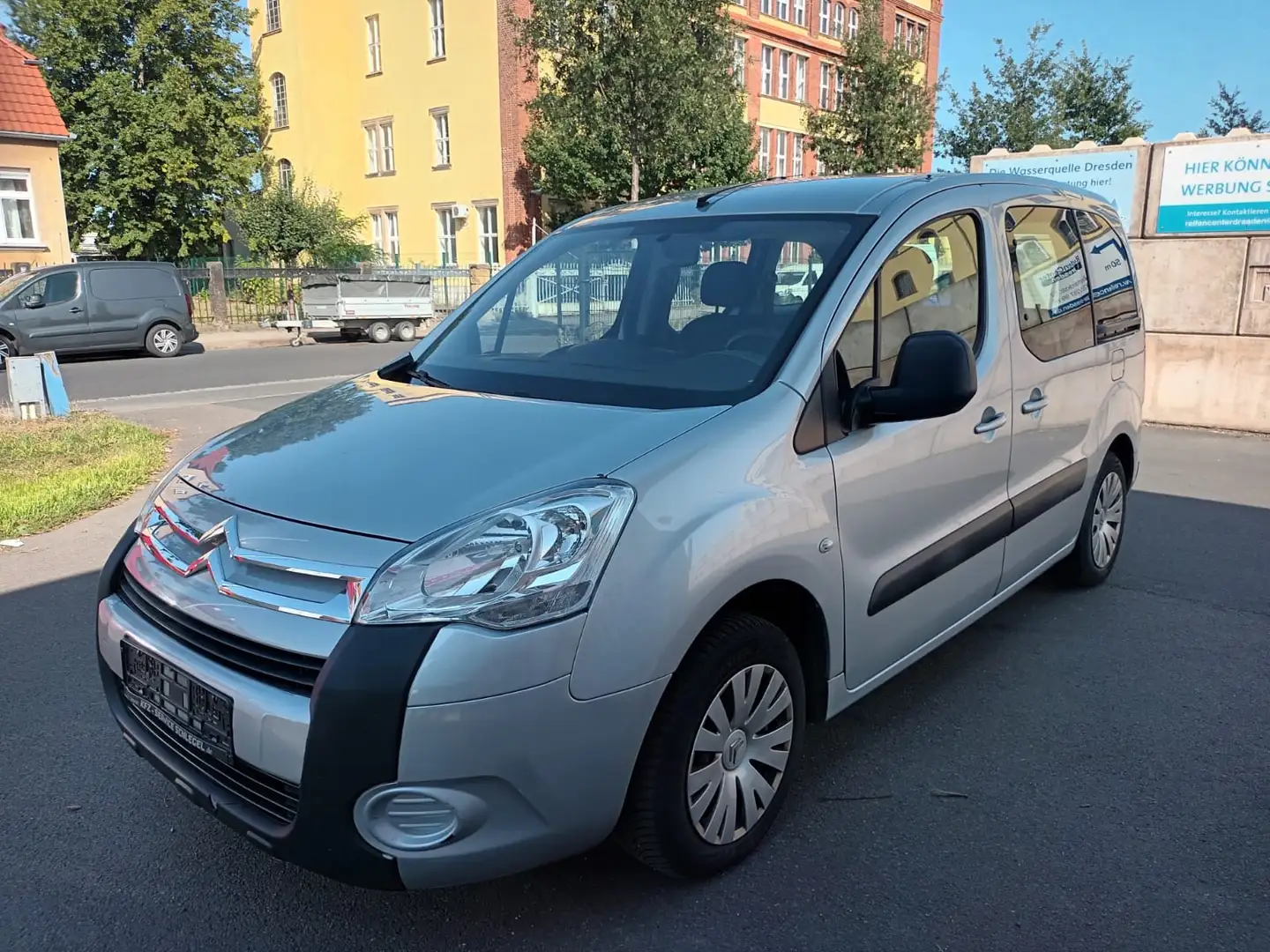 Citroen Berlingo VTi Grau - 2