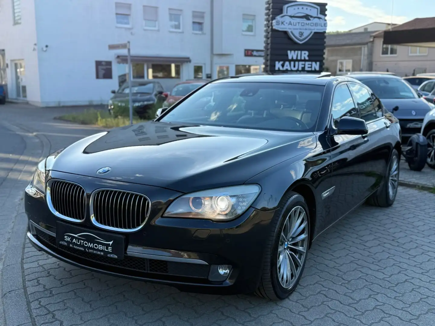 BMW 730 d GLASDACH-SOFTCLOSE-KEYLES-KAMERA-STANDHZG Schwarz - 2