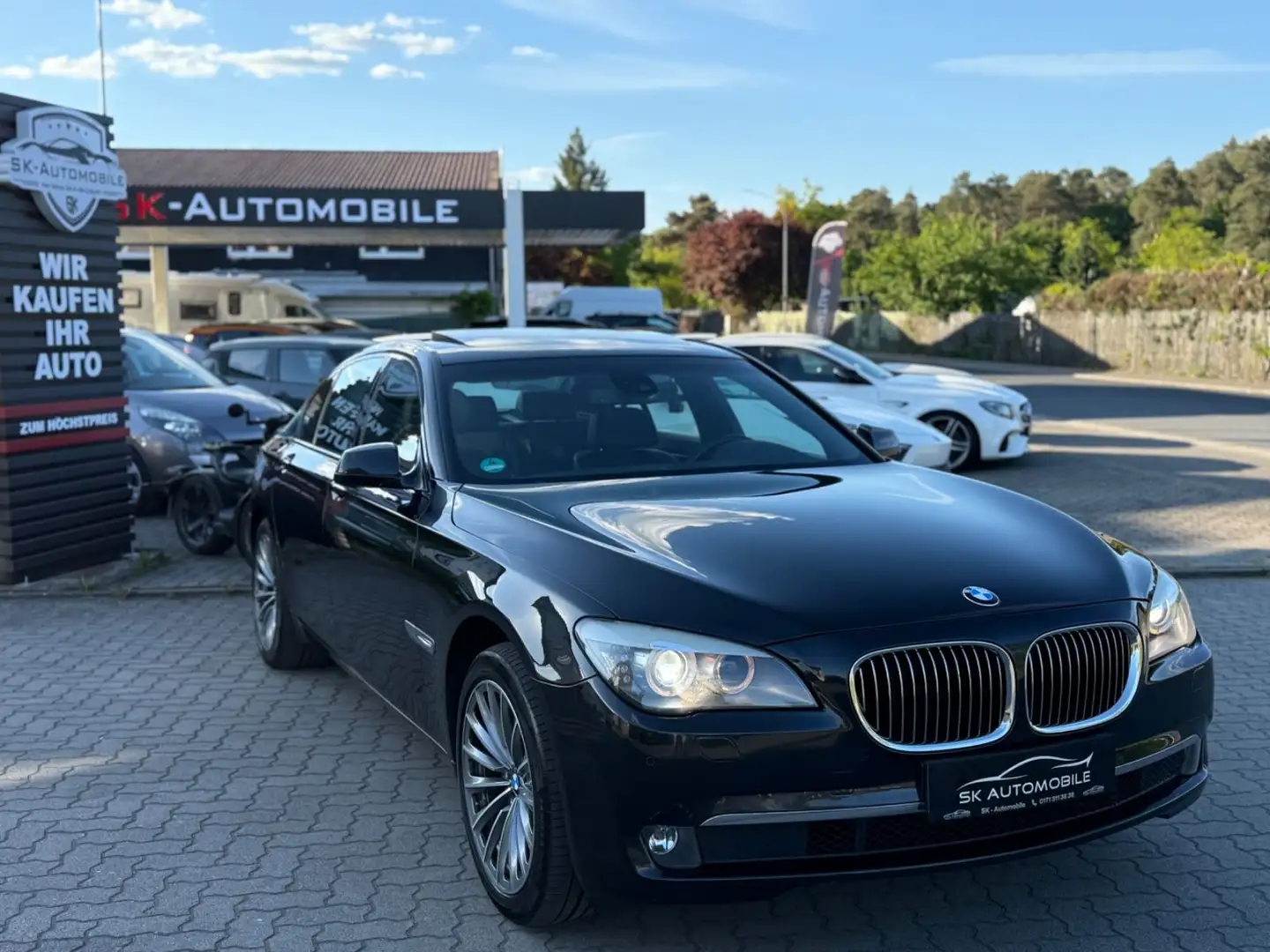 BMW 730 d GLASDACH-SOFTCLOSE-KEYLES-KAMERA-STANDHZG Schwarz - 1