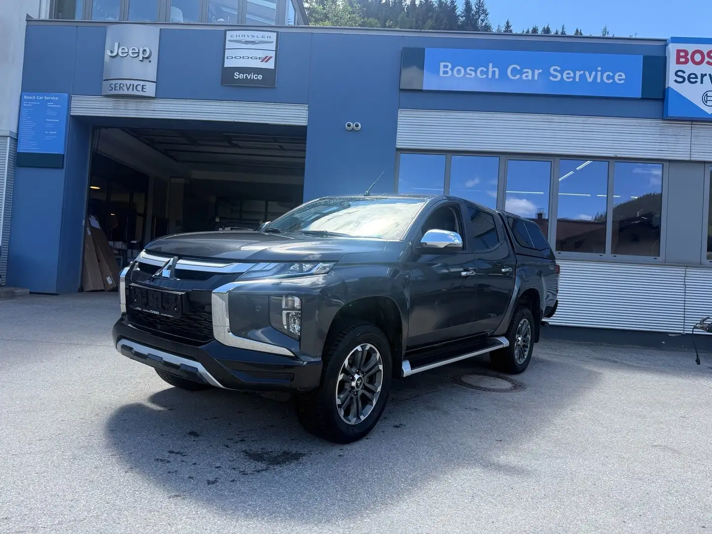 Mitsubishi L200 Diamond Aut. inkl. Hardtop Grau - 1