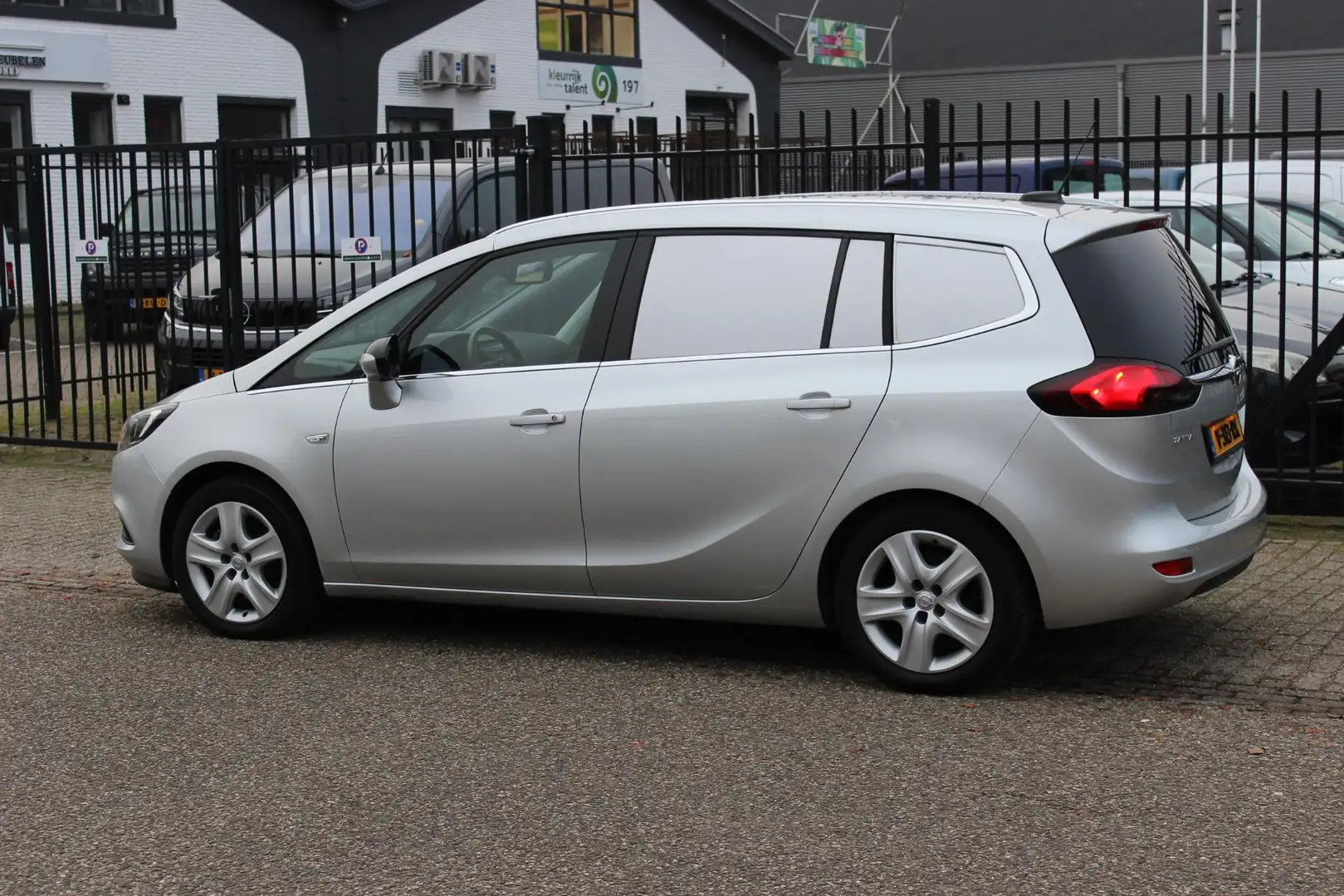 Opel Zafira Tourer 1.6 CDTI Grijs Kenteken! Stříbrná - 2