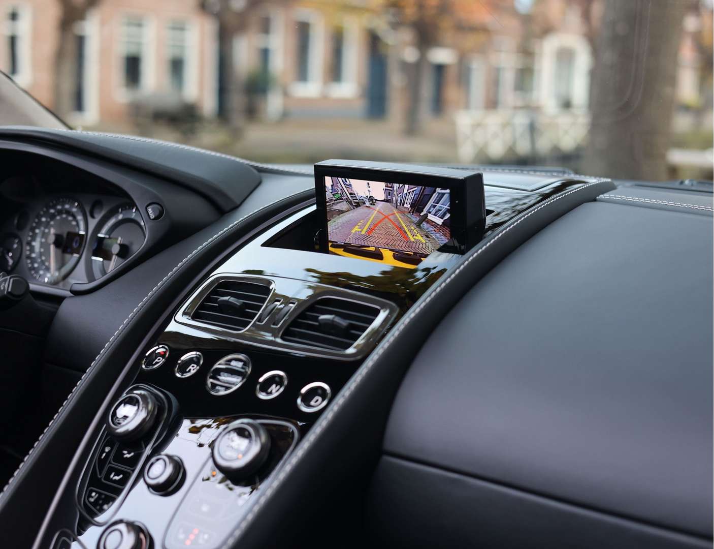 Aston Martin Vanquish Volante 6.0 V12 Touchtronic -  - Joinsteer - #2