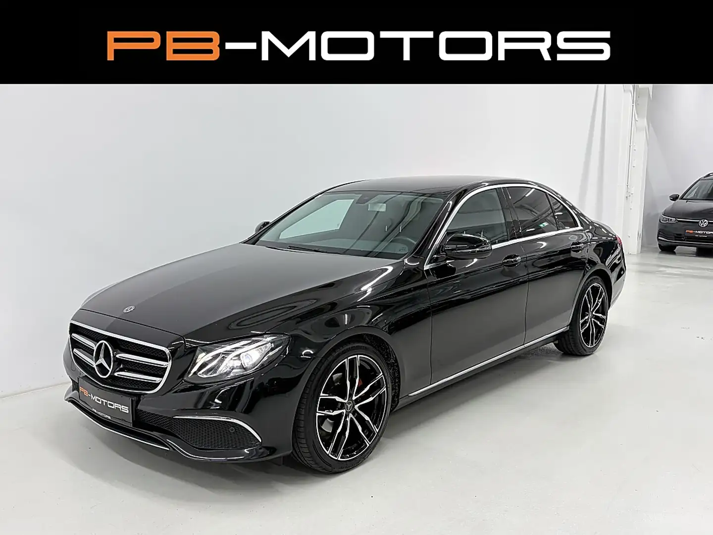 Mercedes-Benz E 220 d Avantgarde 9G-Tronic LED Ambiente Rückfahrkam Schwarz - 1
