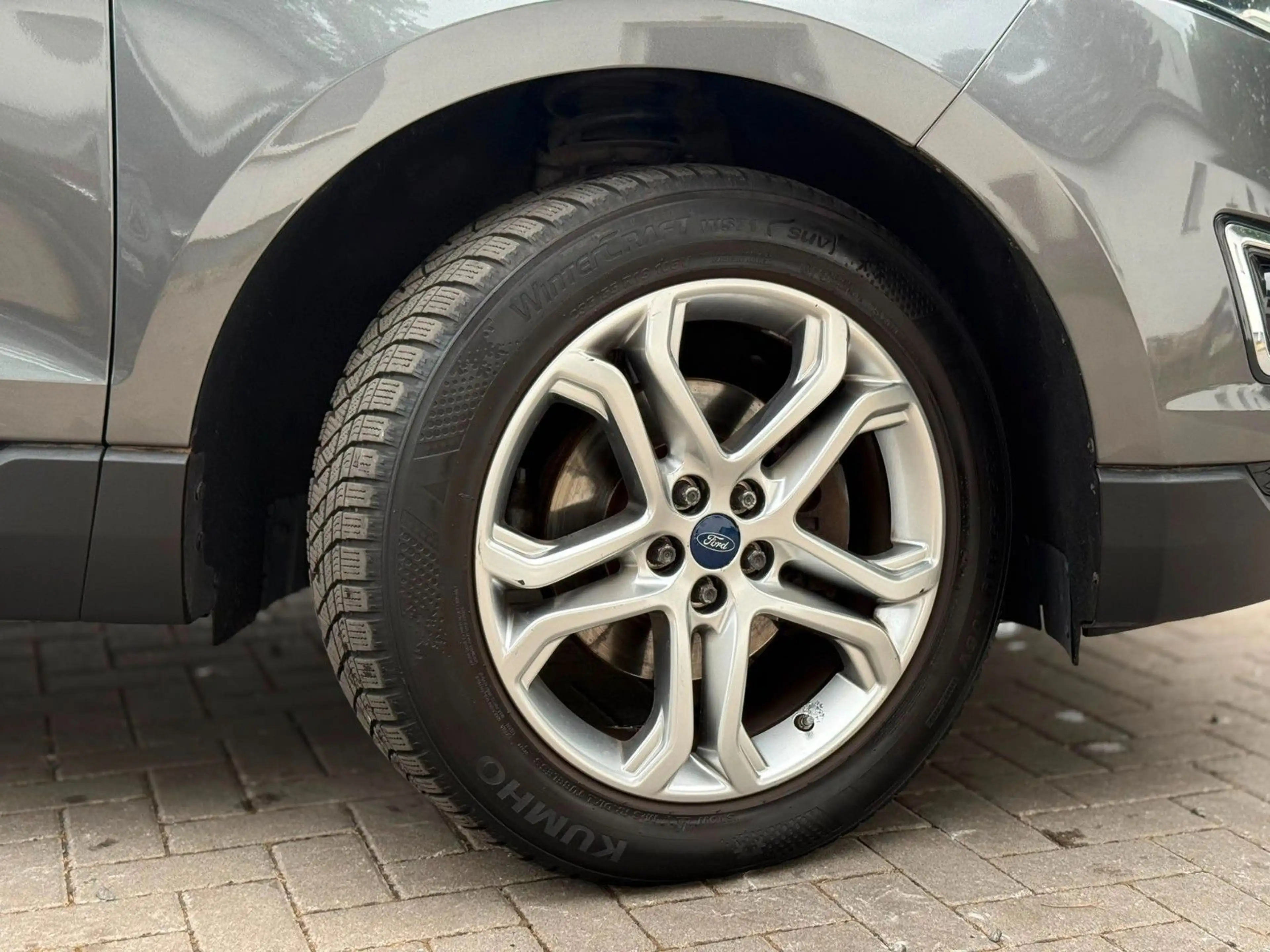 Ford Edge Titanium 4x4*Keyless*8Fach*Navi*Szhz — photo 10