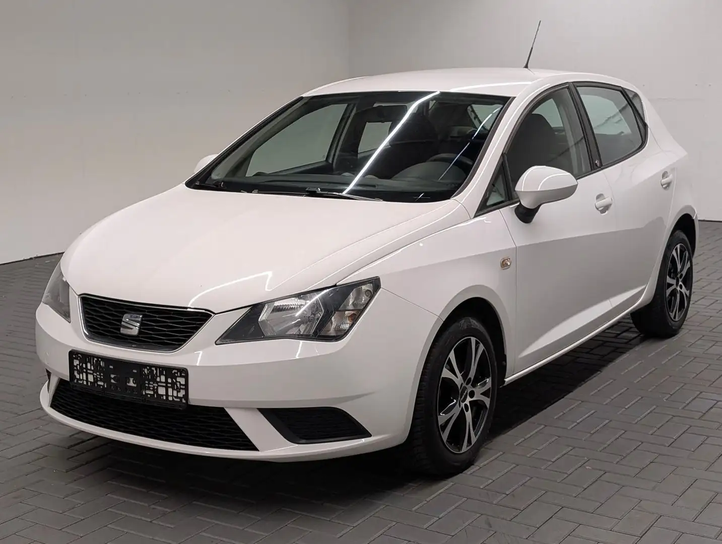 SEAT Ibiza Klima/Radio BT/USB/TFL/PDC/15-LM Wit - 1
