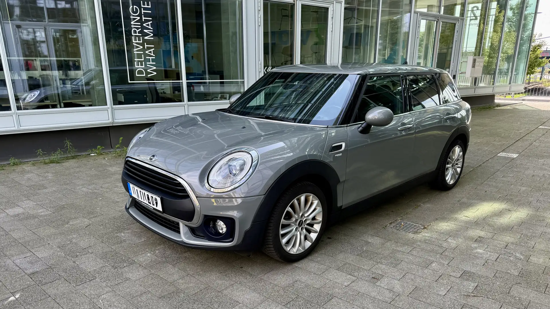MINI One Clubman JCW + Navi + Selbstlenkendes Parken + Tempomat Grau - 2