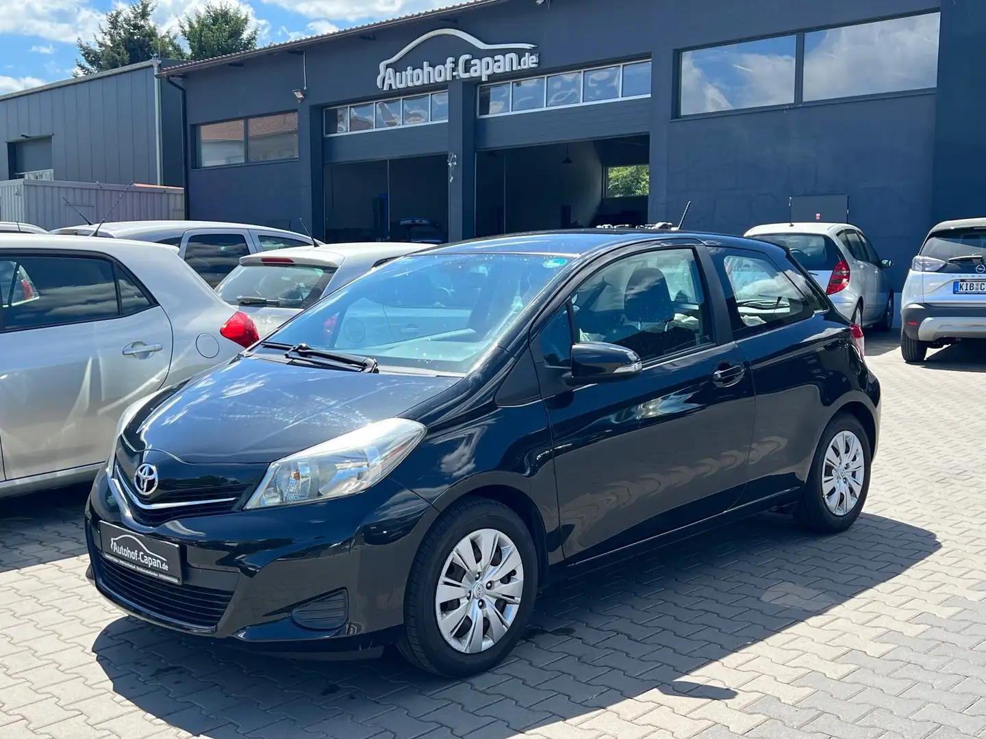 Toyota Yaris Yaris Life/Klima/Kamera/Eu5/2.Ha/TÜV Neu/ZV Negro - 1