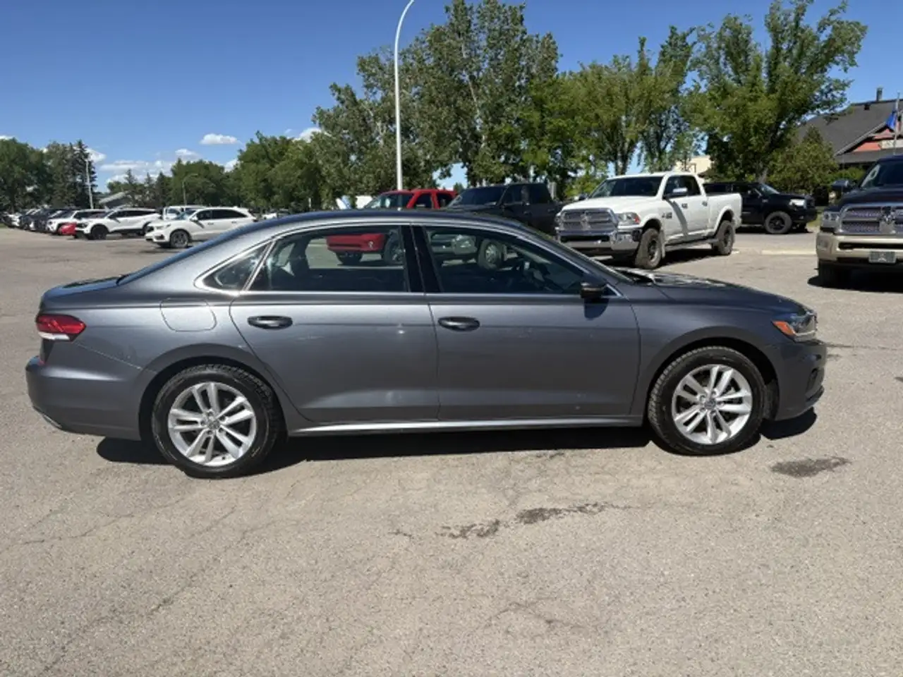 Volkswagen Passat photo Volkswagen Passat