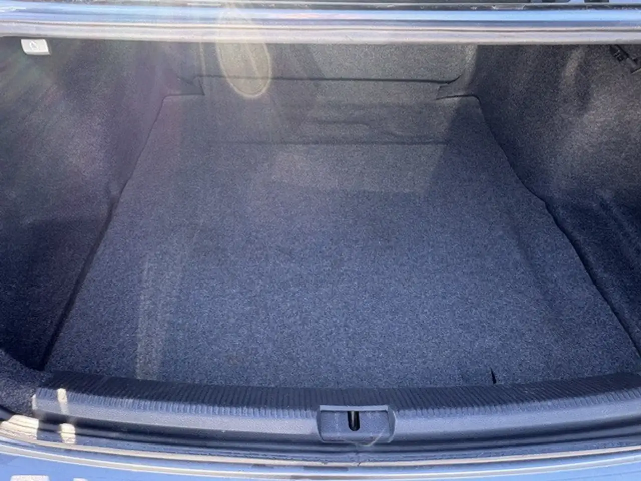 Volkswagen Passat photo Volkswagen Passat