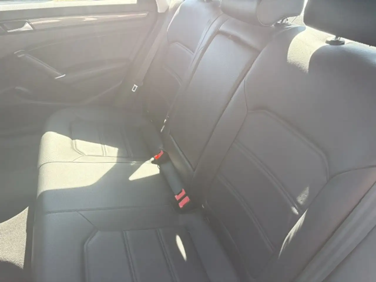 Volkswagen Passat photo Volkswagen Passat