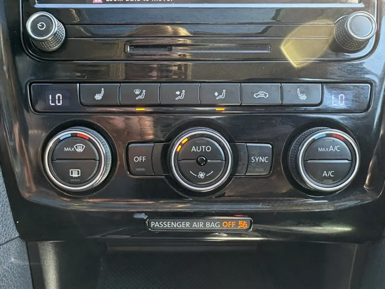 Volkswagen Passat photo Volkswagen Passat