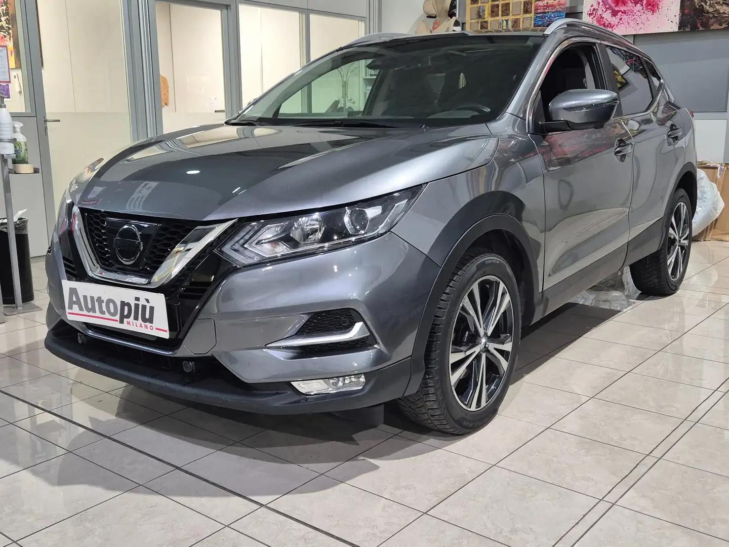 Nissan Qashqai Qashqai 1.2 dig-t N-Connecta 115cv xtronic Grijs - 1