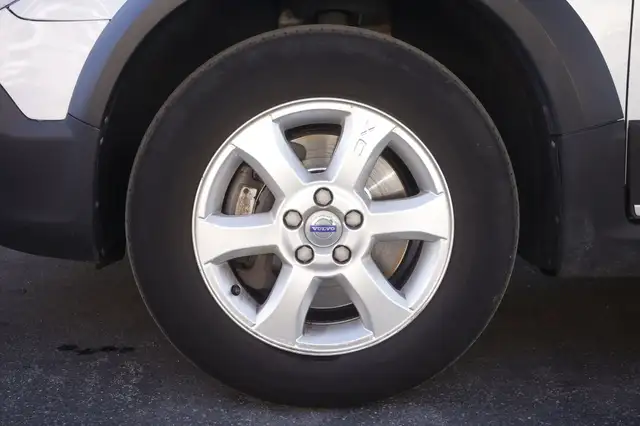 Volvo XC70 view 6