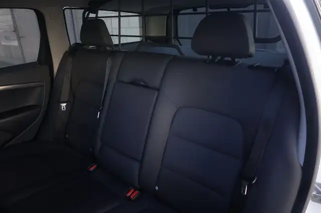Volvo XC70 view 4