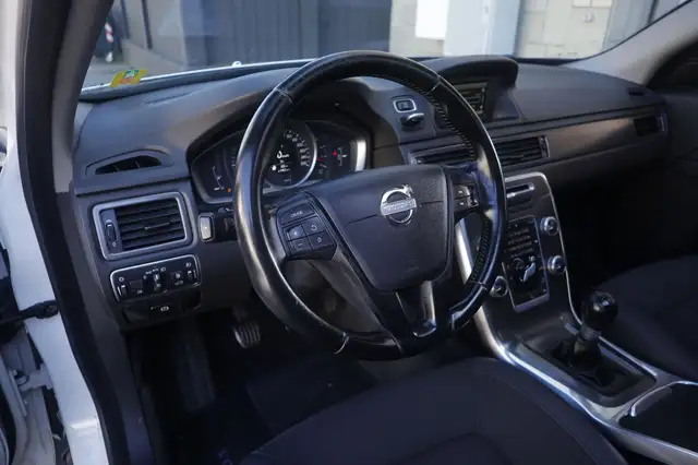 Volvo XC70 view 14