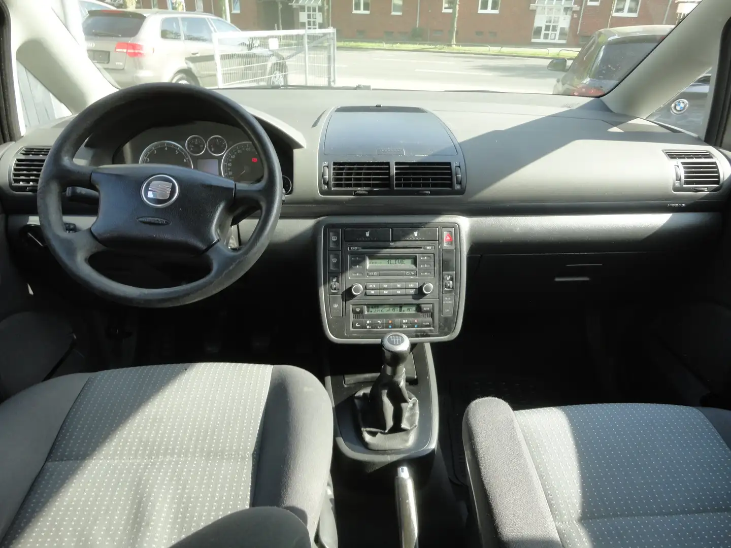 SEAT Alhambra 2.0 Vigo Klimaautomatik Allwetter 6 Sitzer S.Heft Gri - 2