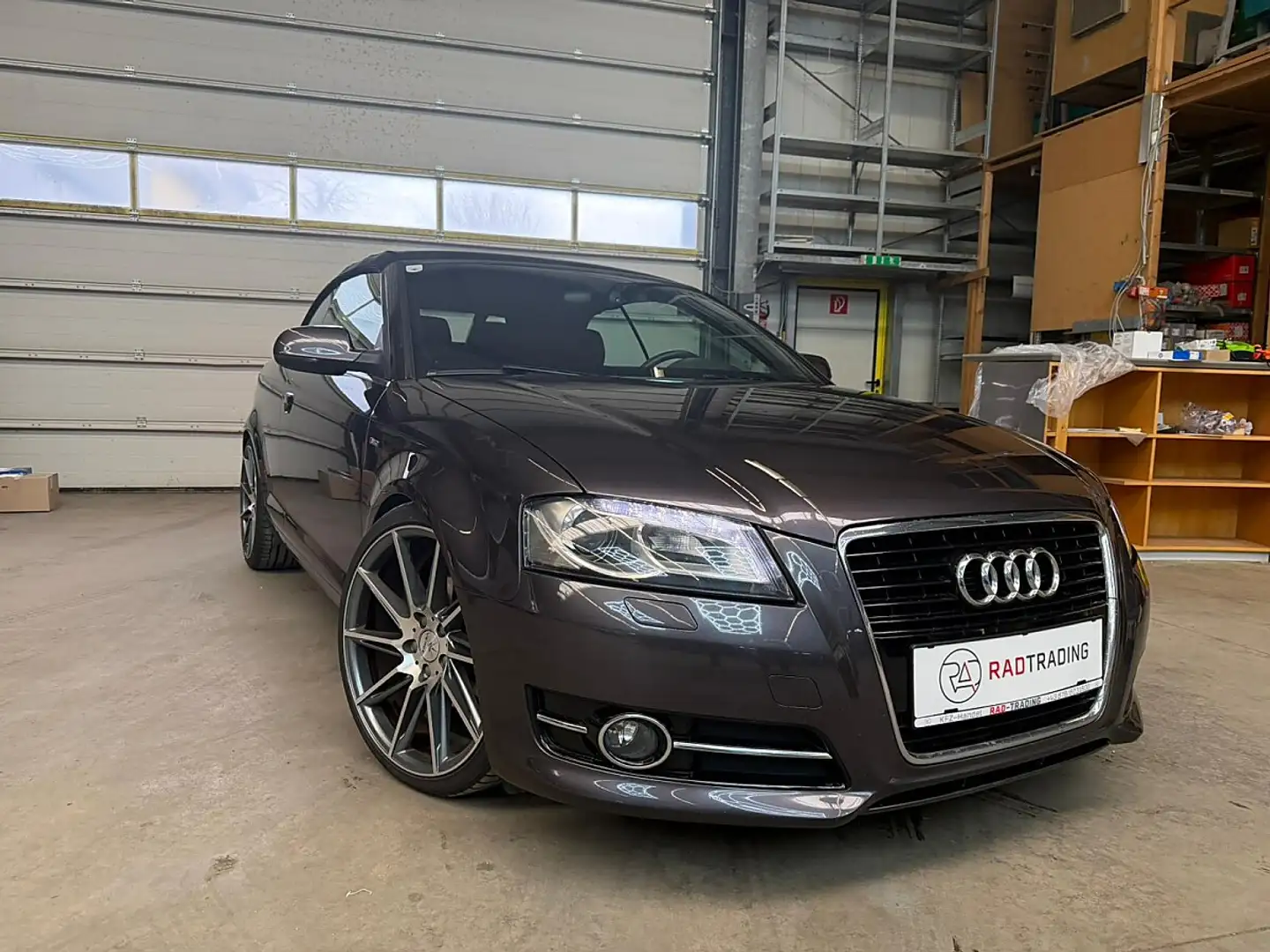 Audi A3 Cabriolet 2,0 TDI S-Line Plus *SHZ* *PDC* *NAVI* Grau - 2