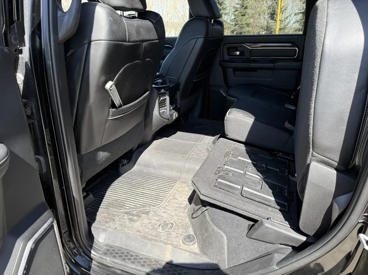 RAM 2500 снимка RAM 2500