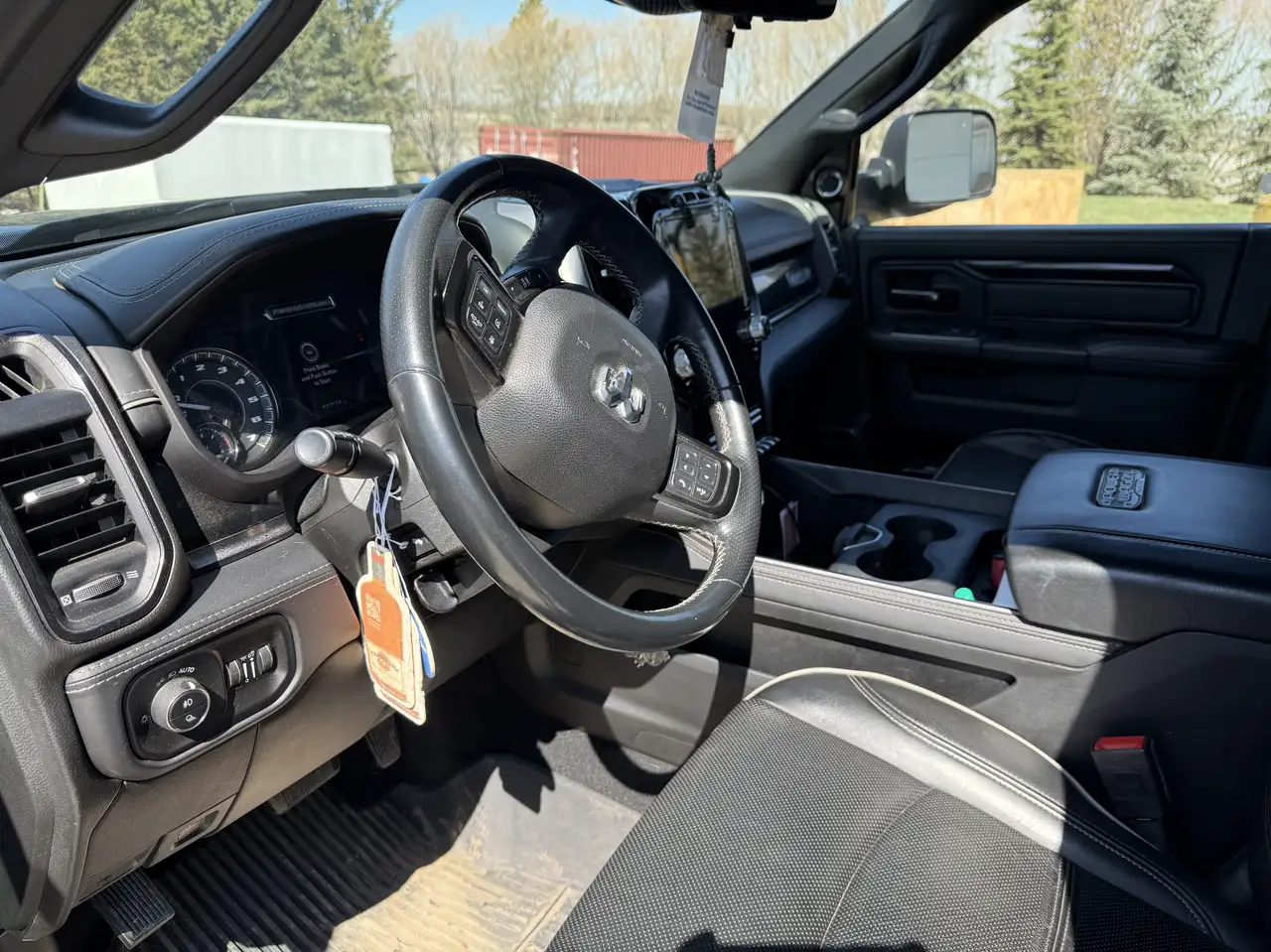 RAM 2500 снимка RAM 2500