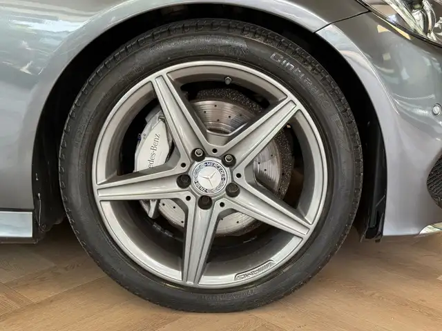 Mercedes-Benz C-Class view 7