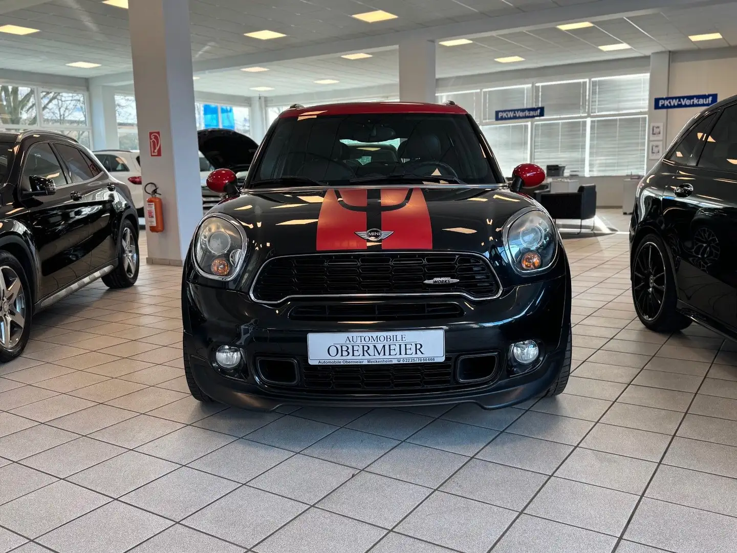 MINI John Cooper Works Countryman Countryman John Cooper Works 4x4 Autom. P-SHD Zwart - 2