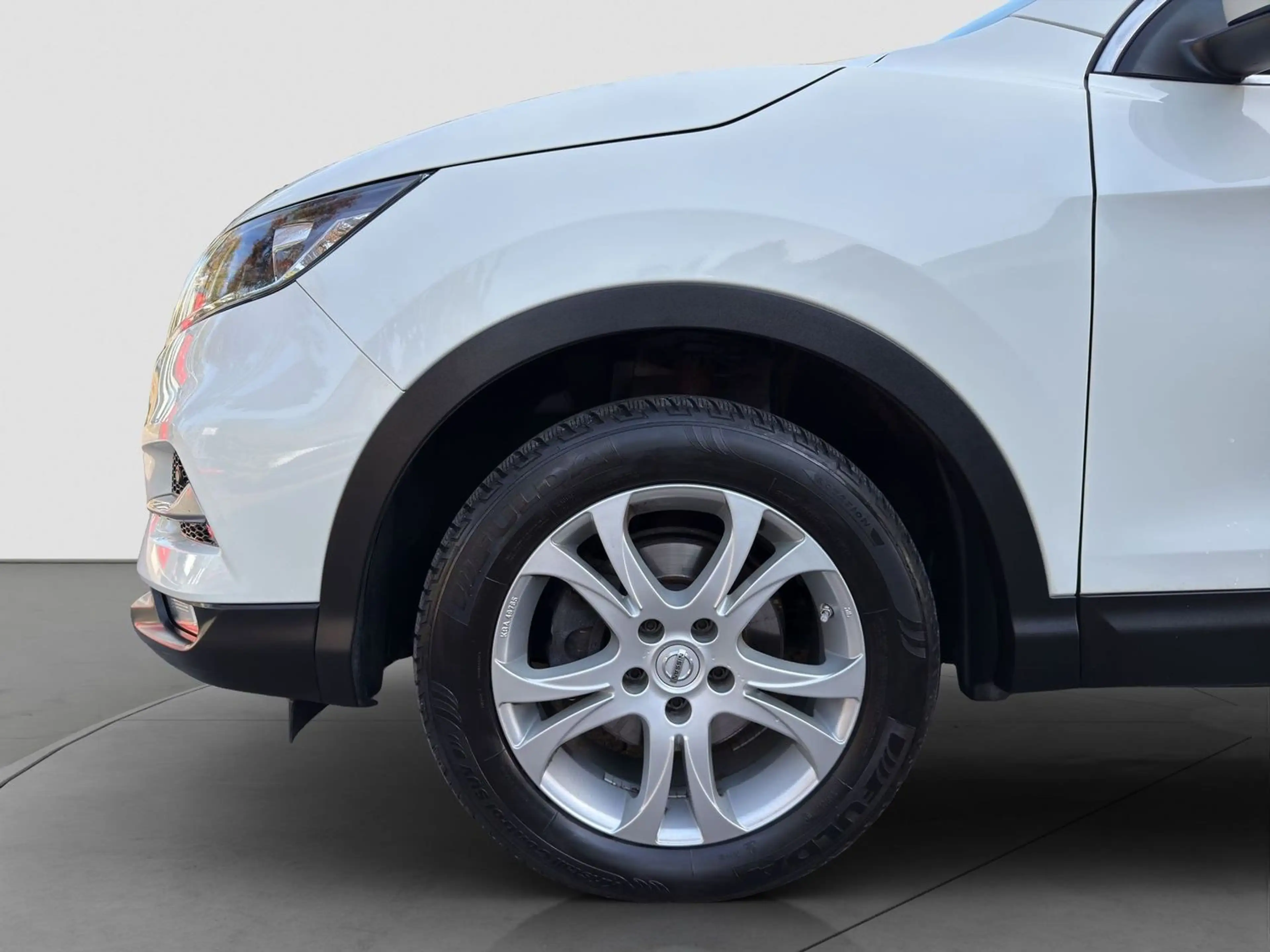 Nissan Qashqai N-Connecta Navi Panorama TP PDCv+h 360° — photo 9