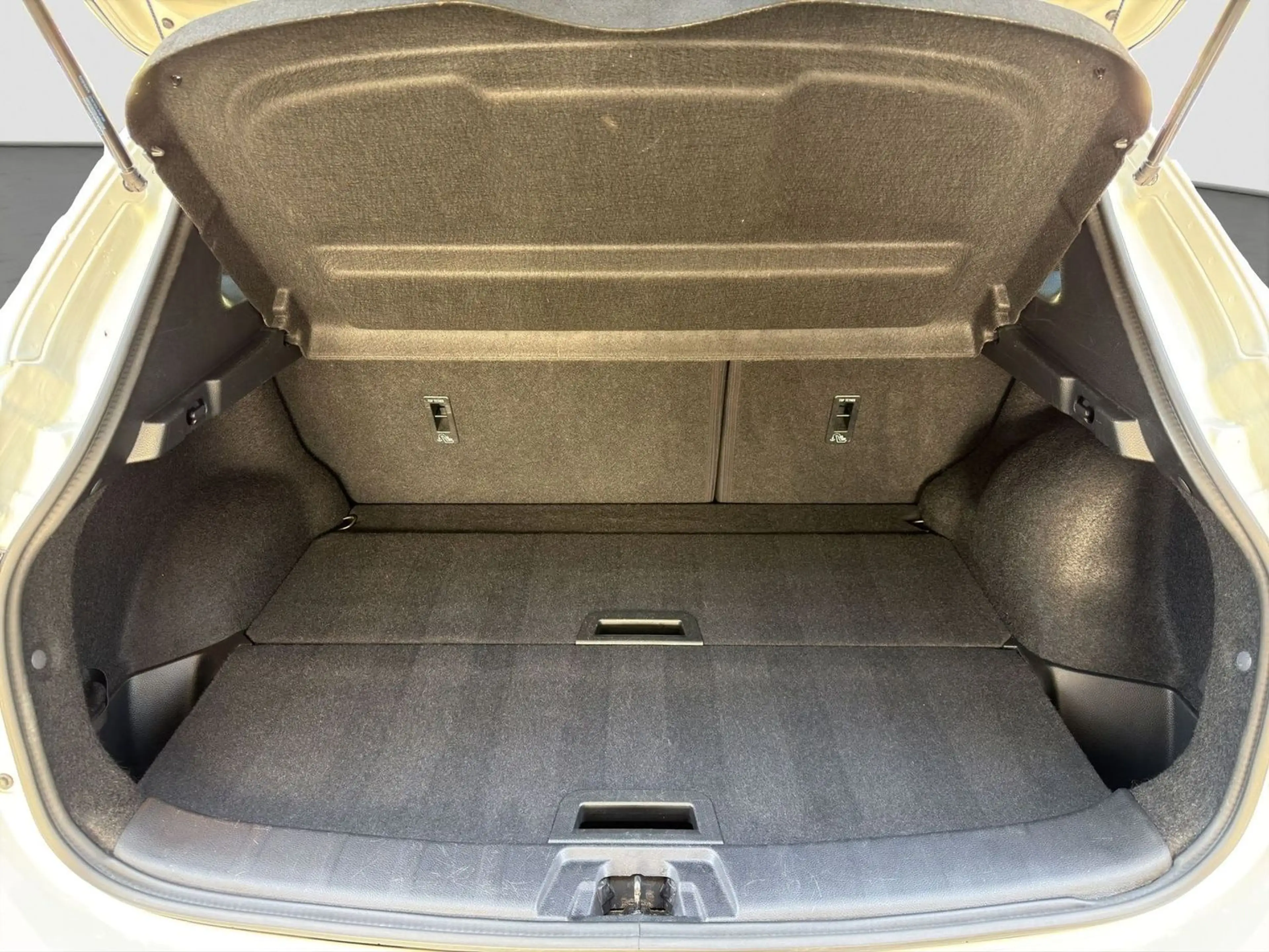 Nissan Qashqai N-Connecta Navi Panorama TP PDCv+h 360° — photo 14