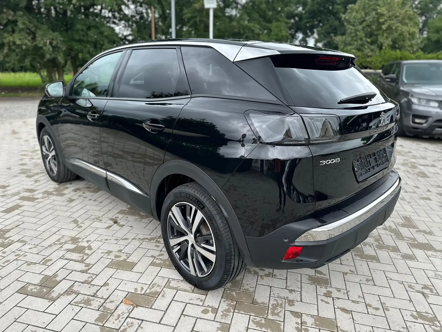 Peugeot 3008 Allure Pack LED*ACC*SHZ*Navi*Kamera Schwarz - 2