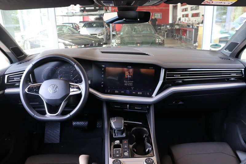 Volkswagen Touareg Elegance eHybrid Dynaudio/Luft/Massage — photo 2