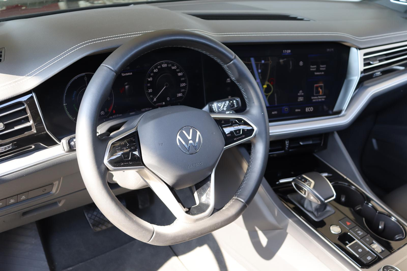 Volkswagen Touareg Elegance eHybrid Dynaudio/Luft/Massage — photo 4
