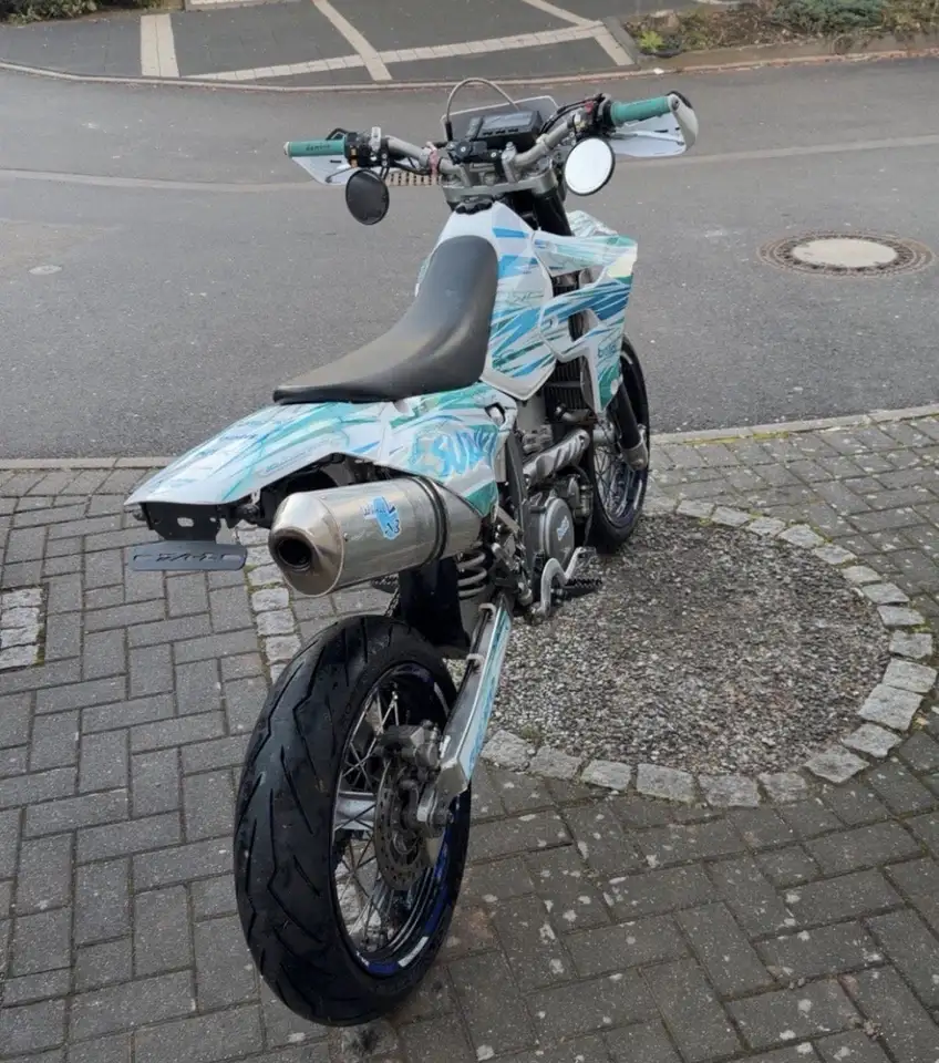 Suzuki DR-Z 400