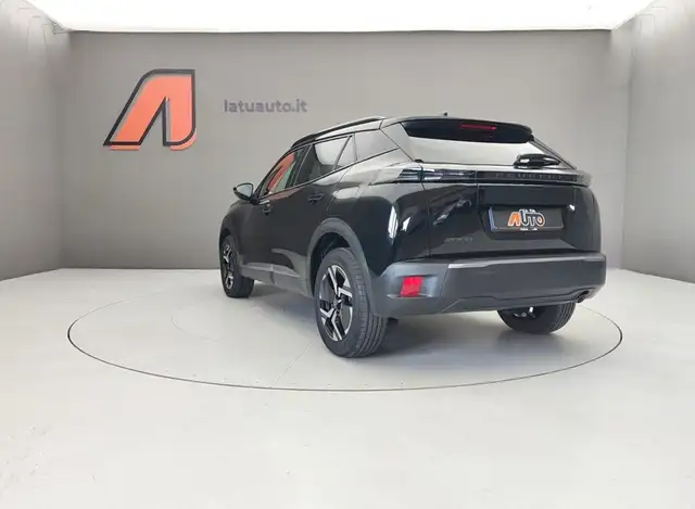 Peugeot 2008 view 5