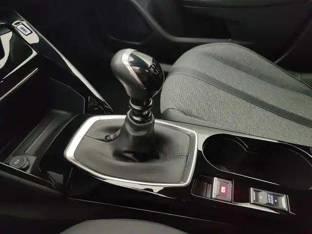 Peugeot 2008 view 20