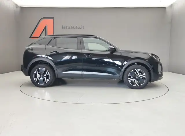 Peugeot 2008 view 8