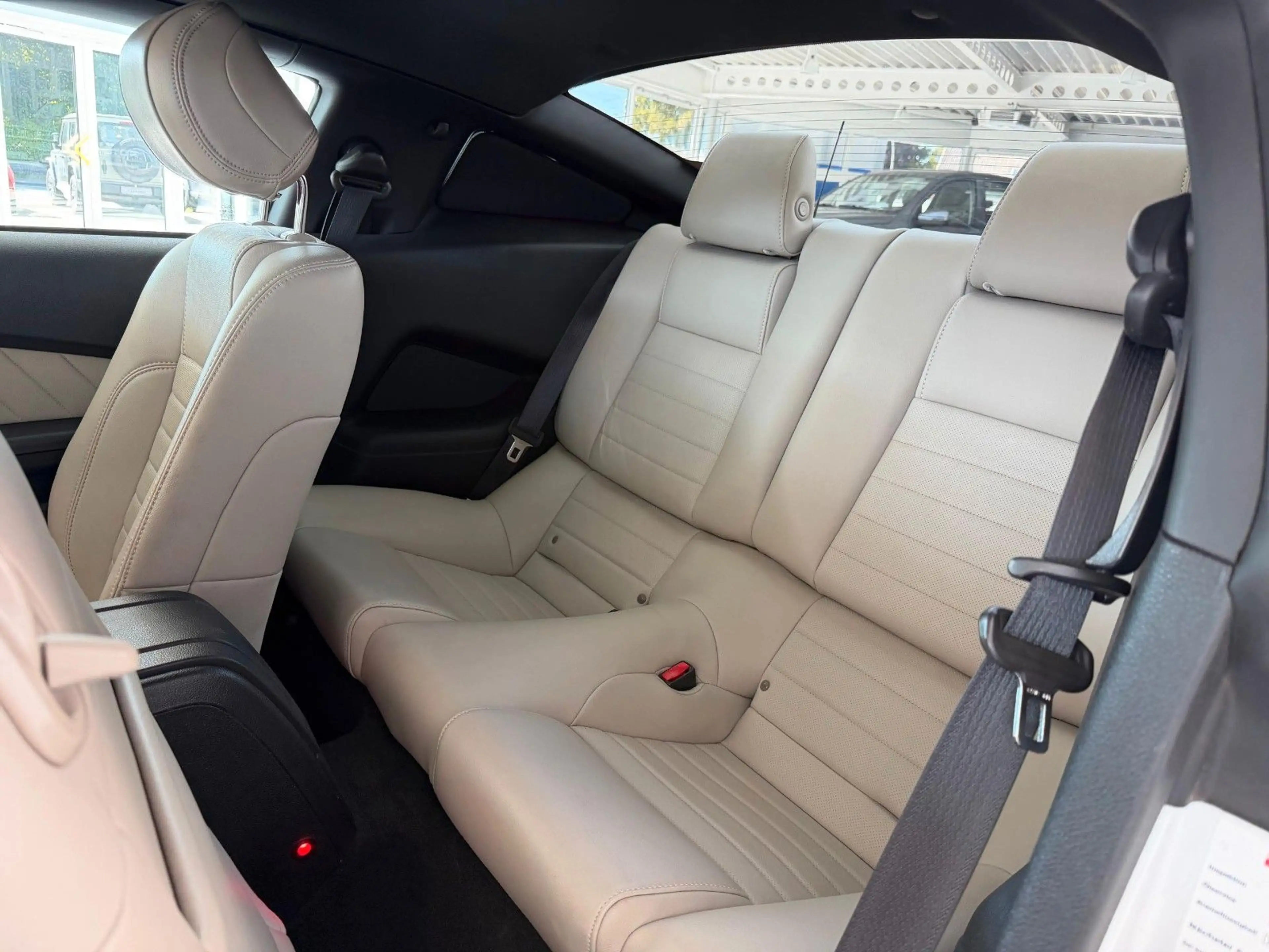Ford Mustang 3.7l V6 LPG Leder Xenon Winterpaket — photo 12