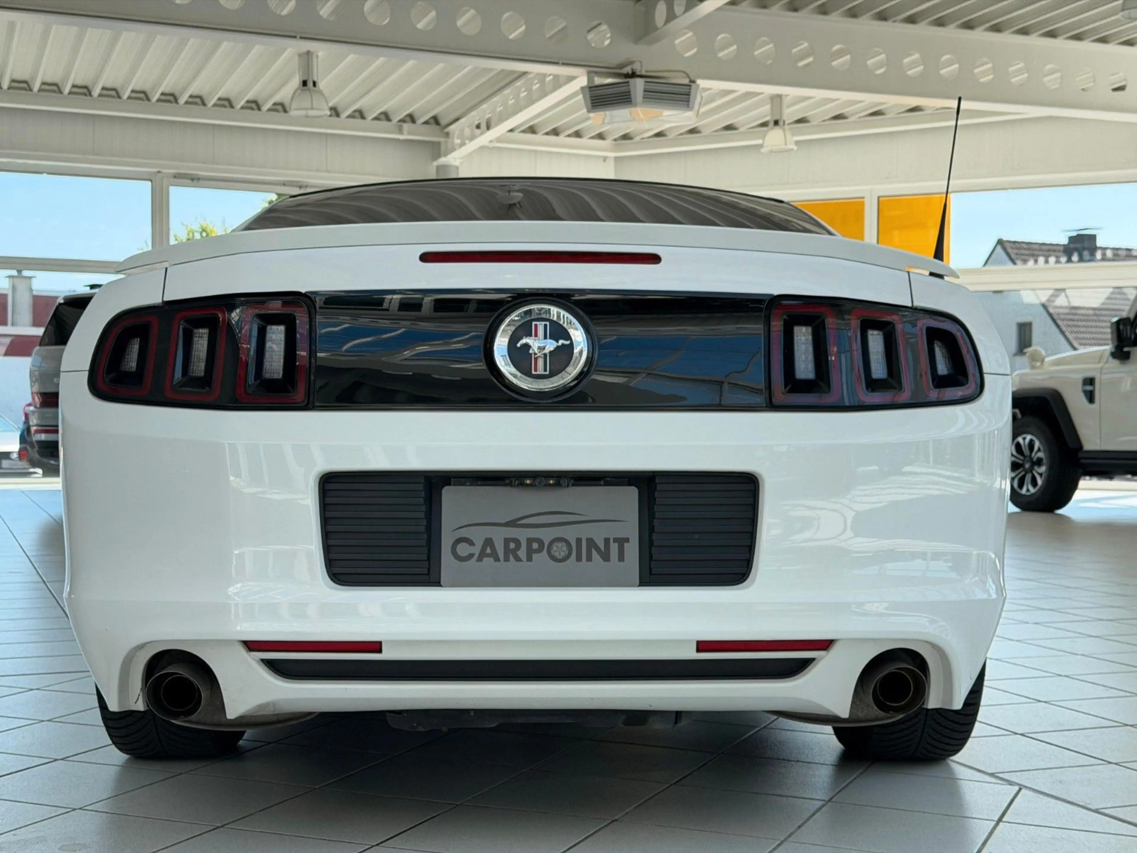 Ford Mustang 3.7l V6 LPG Leder Xenon Winterpaket — photo 5