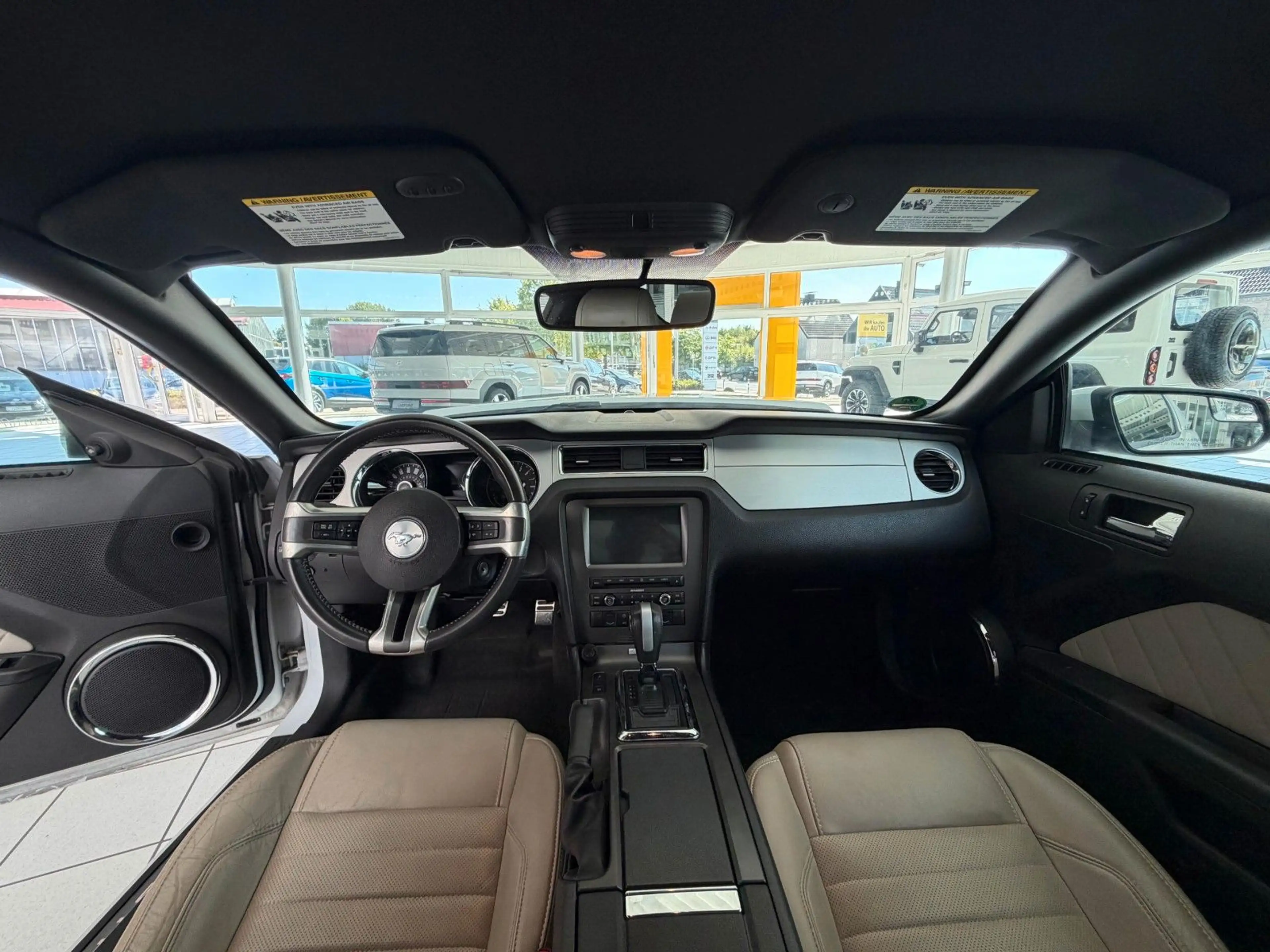 Ford Mustang 3.7l V6 LPG Leder Xenon Winterpaket — photo 14