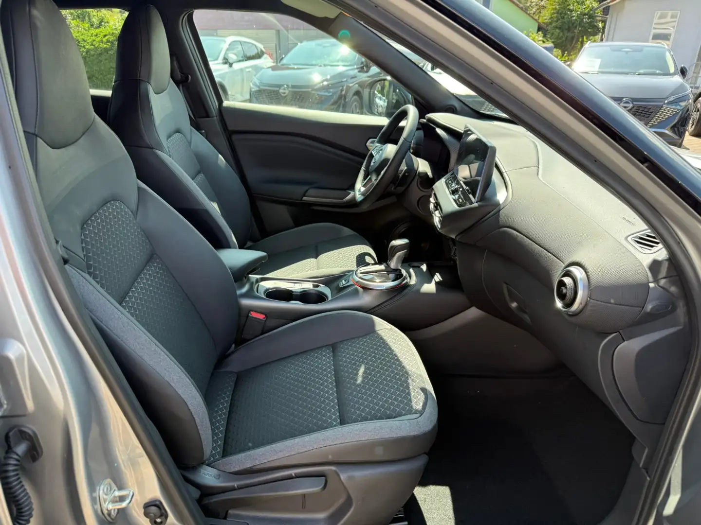 Nissan Juke 1.0DIG-T N-Connecta DCT Winter Paket Argento - 2