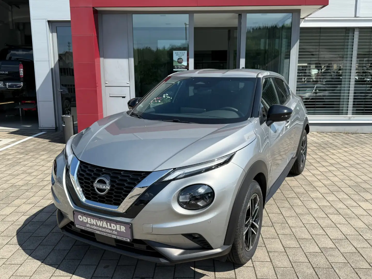 Nissan Juke 1.0DIG-T N-Connecta DCT Winter Paket Argento - 1