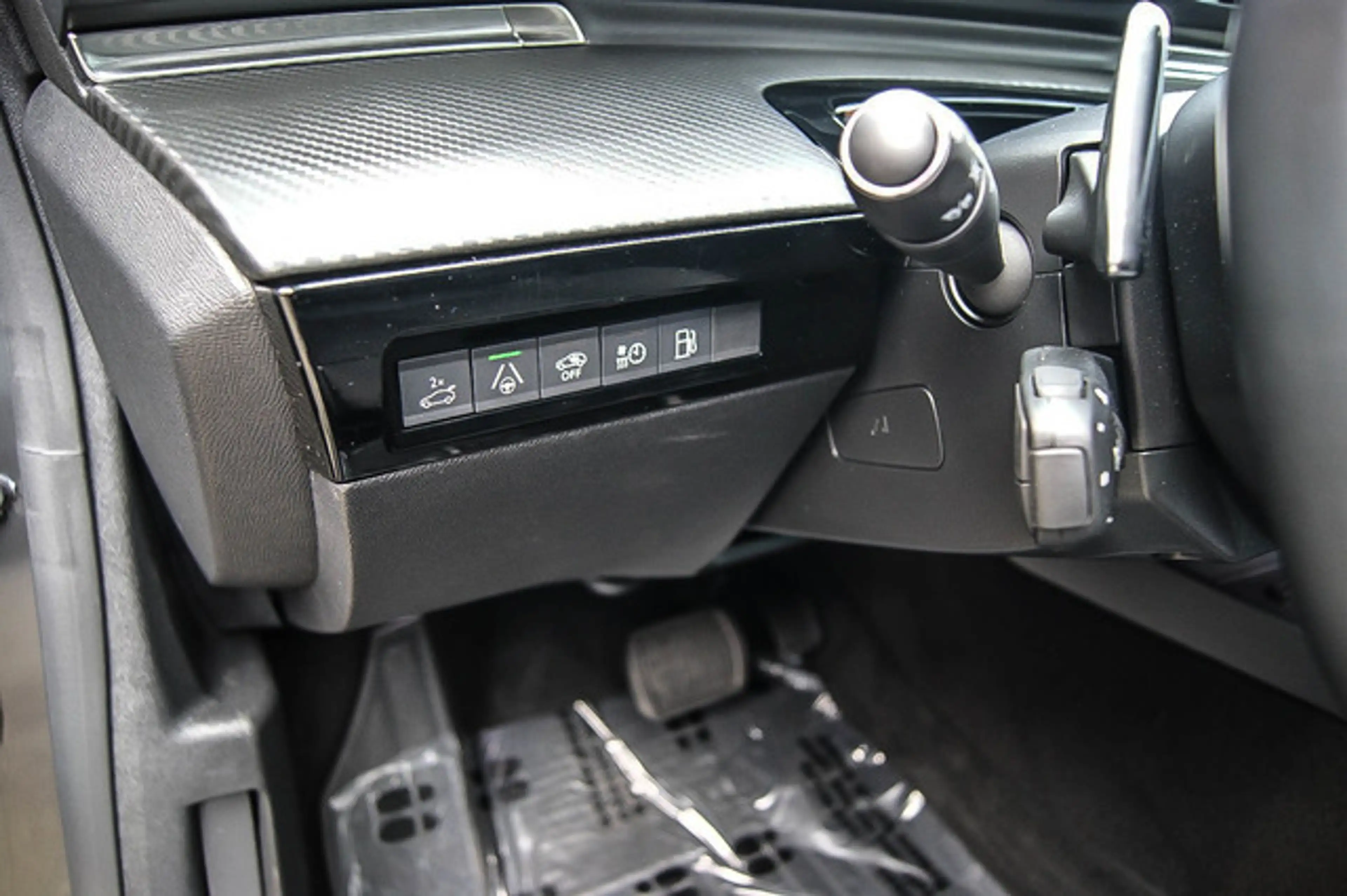 Peugeot 508 SW Hybrid 225 Allure ANHÄNGERKUPPLNG LED ACC — photo 14