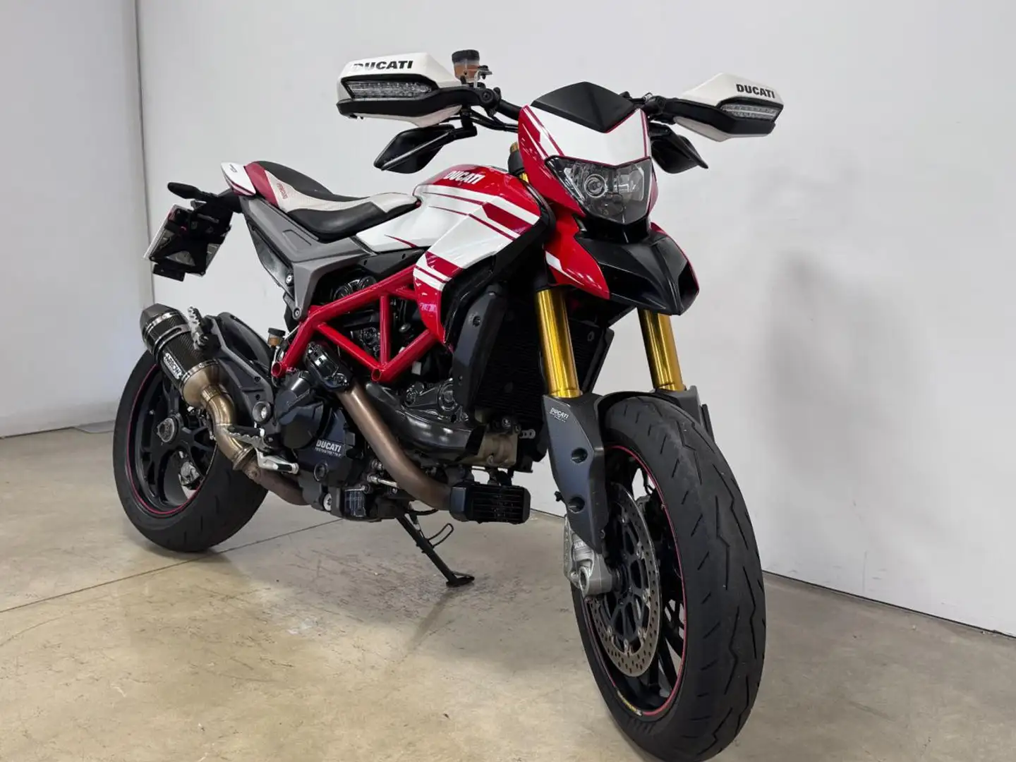 Ducati Hypermotard 939 SP Roşu - 2