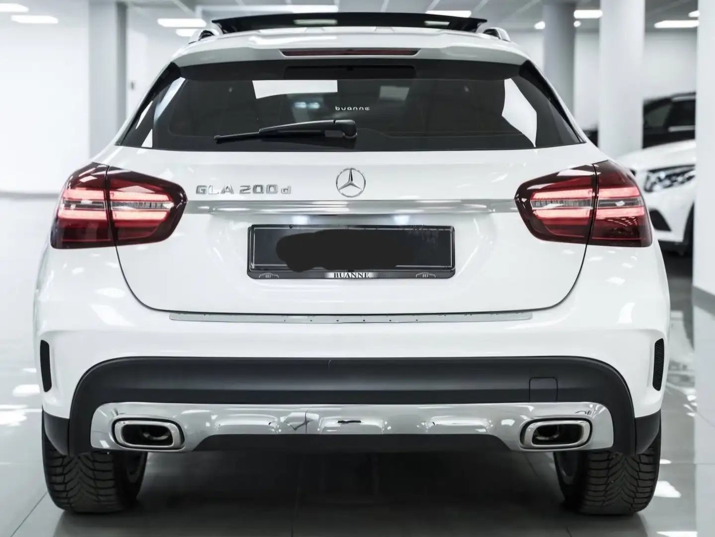 Mercedes-Benz GLA 200 GLA-X156 2018 d Premium auto Bianco - 2